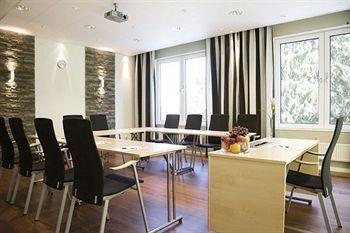 Nova Park Conference Hotel Knivsta  Ngoại thất bức ảnh