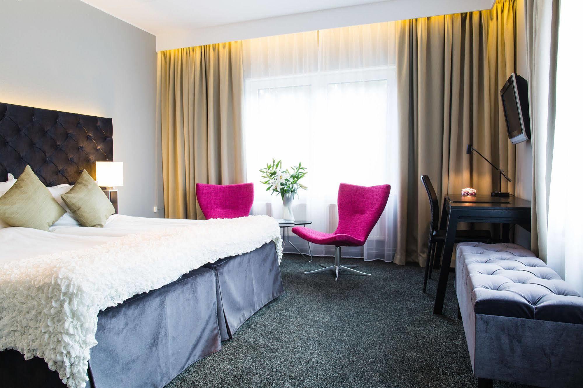 Nova Park Conference Hotel Knivsta  Ngoại thất bức ảnh